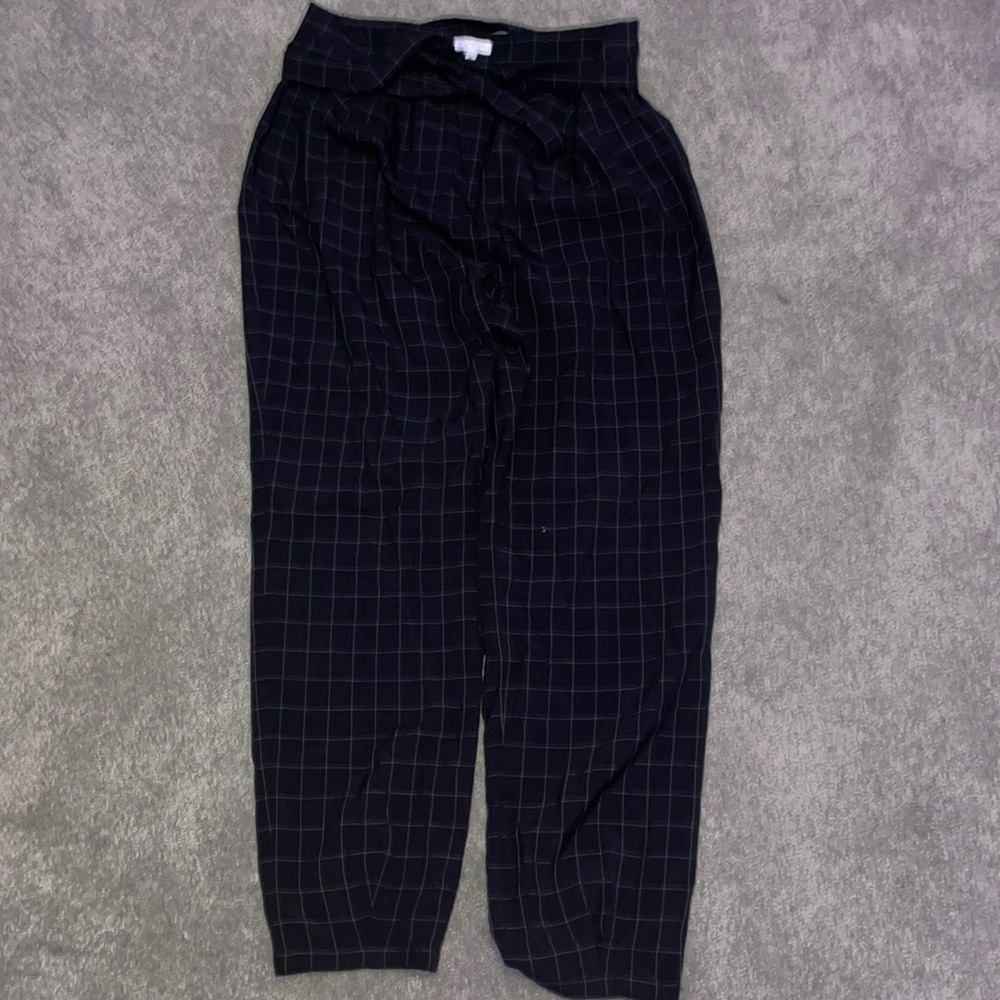 leith xl flowy high waisted flowy white lined pants with a waist tie